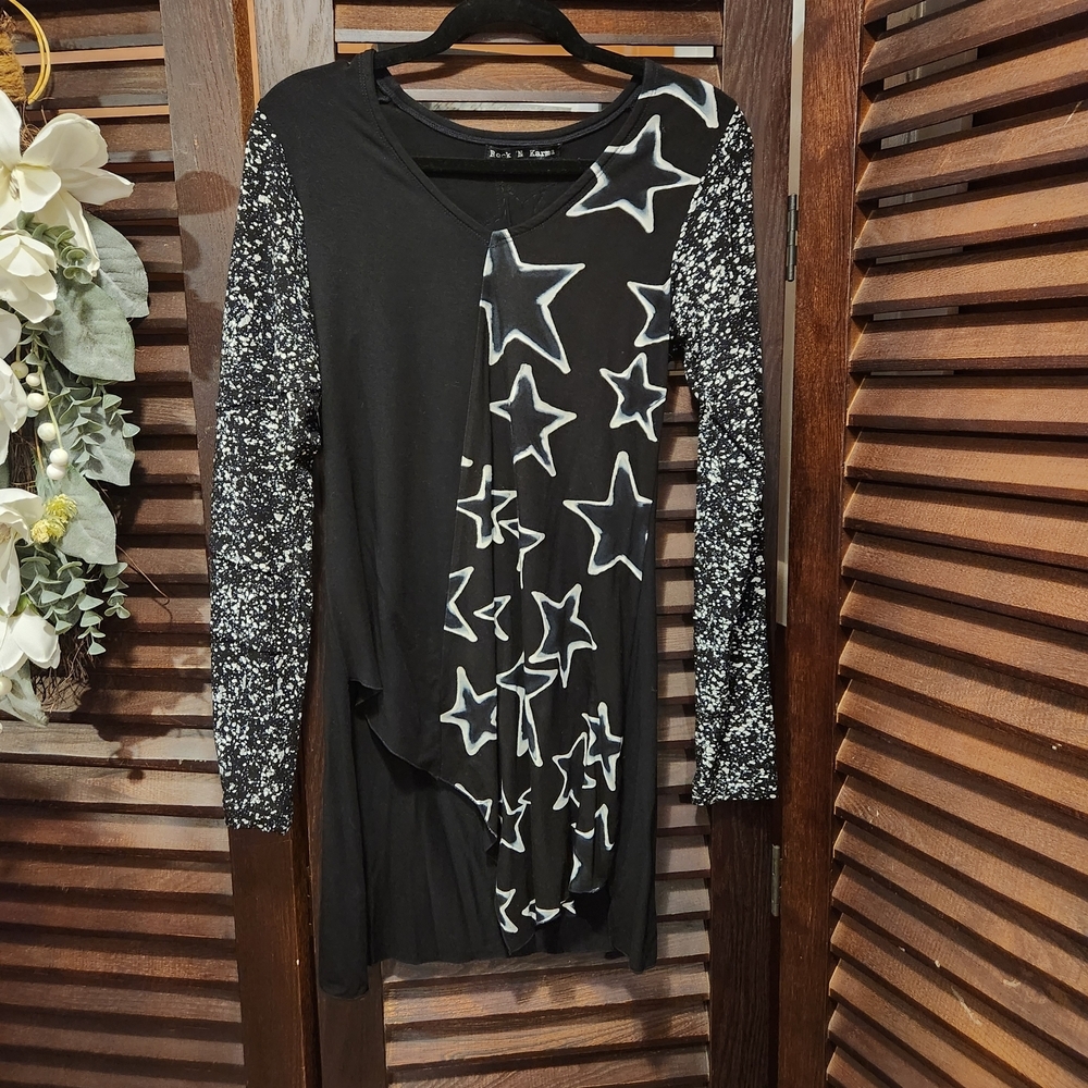 Women’s Black Star-Print Long Sleeve Tunic